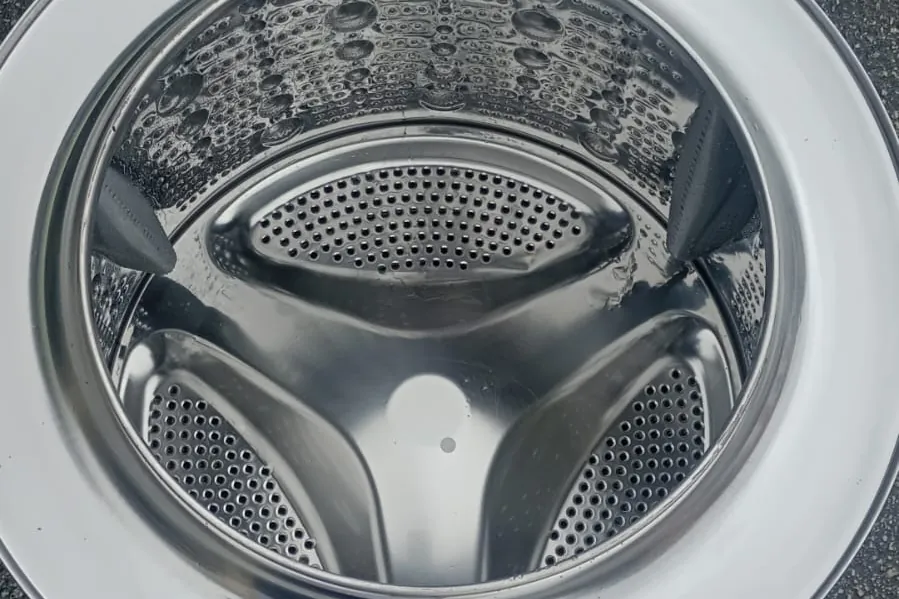 Cesto de lava e seca limpo depois da higienização